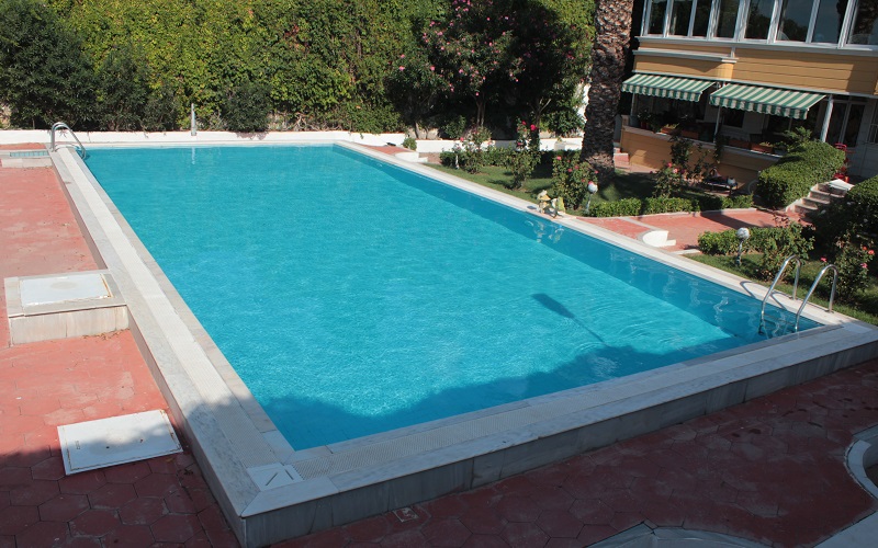Yalı Apartmanı/Sosyal tesis Yüzme Havuzu –İSTANBUL